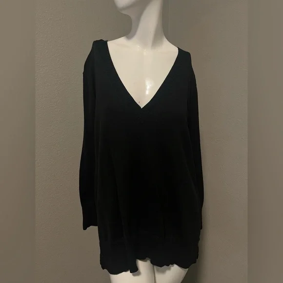 AVENUE Plus Women’s Classic Black V-Neck Long Sleeves Top Sweater Size 18 / 20 - Picture 2 of 12